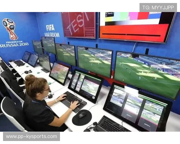 2026世界杯转播黑科技：VR全景视角如何让球迷在客厅“置身”看台？